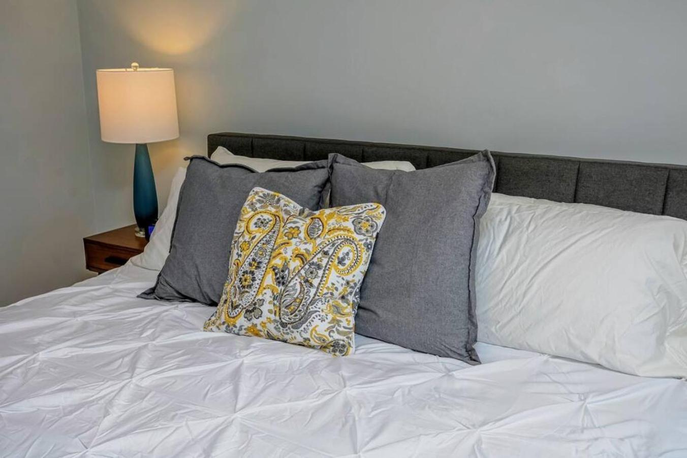 Style Meets Comfort In Beautiful Design Vancouver Exteriér fotografie