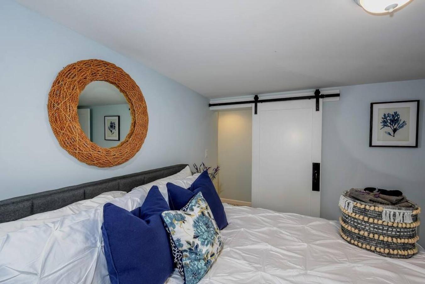 Style Meets Comfort In Beautiful Design Vancouver Exteriér fotografie