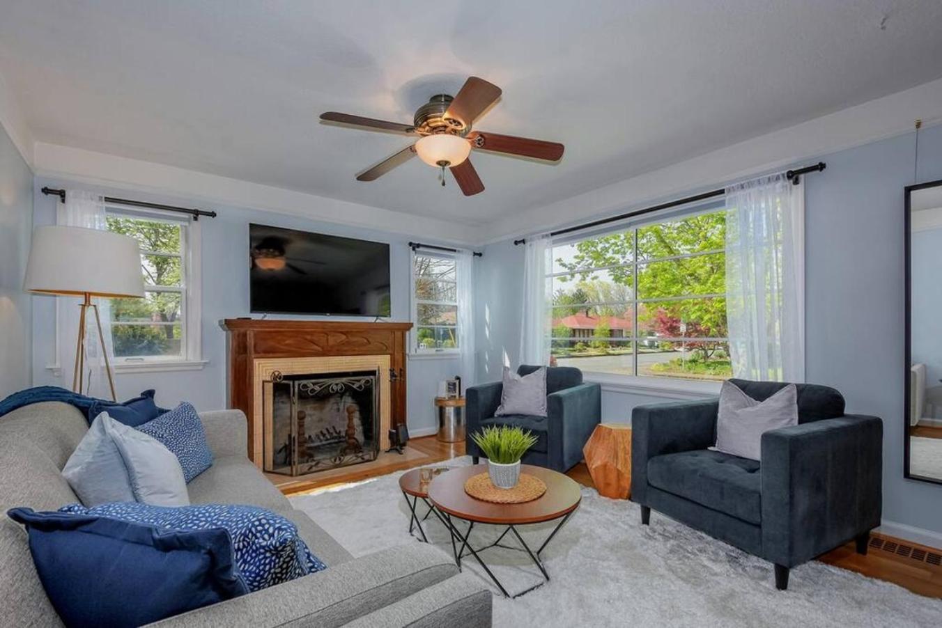 Style Meets Comfort In Beautiful Design Vancouver Exteriér fotografie